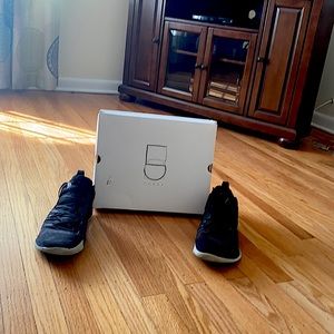 I’m selling UA Curry 5s cleaned inside out.